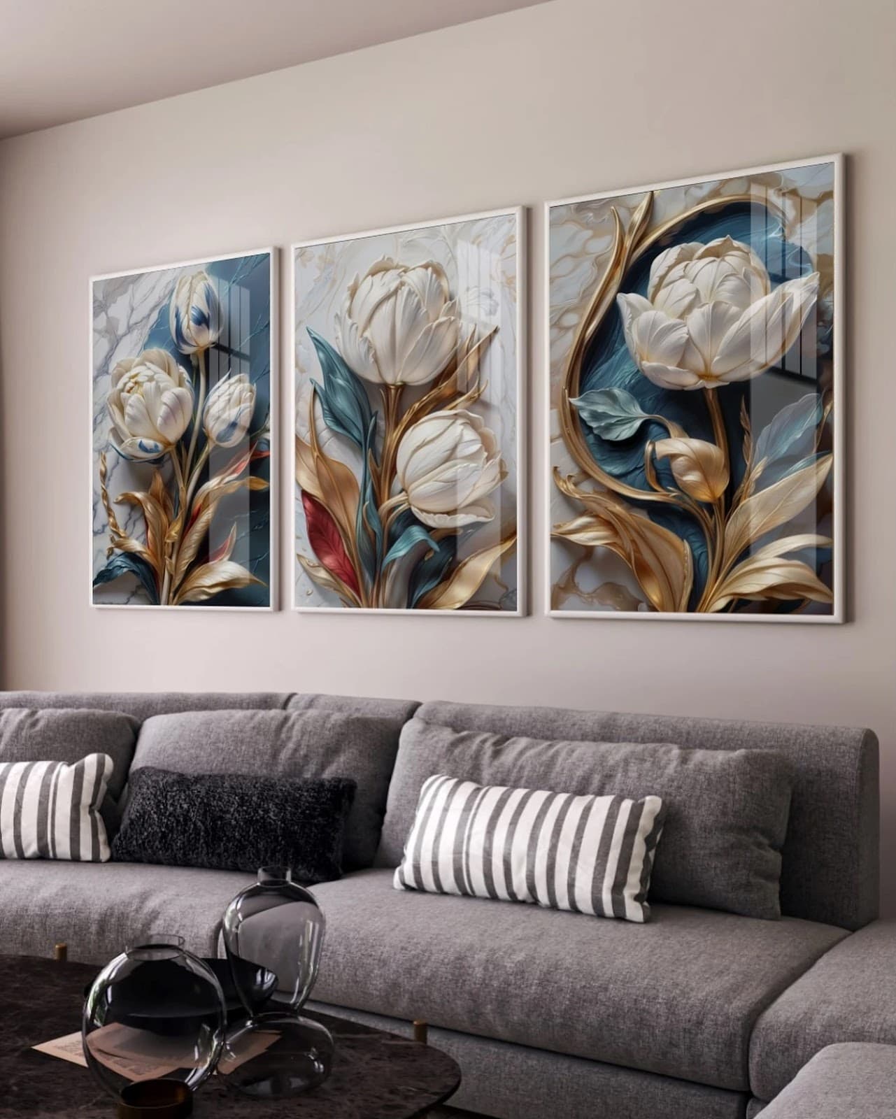 Trio de Quadros Tulipas Brancas e Douradas