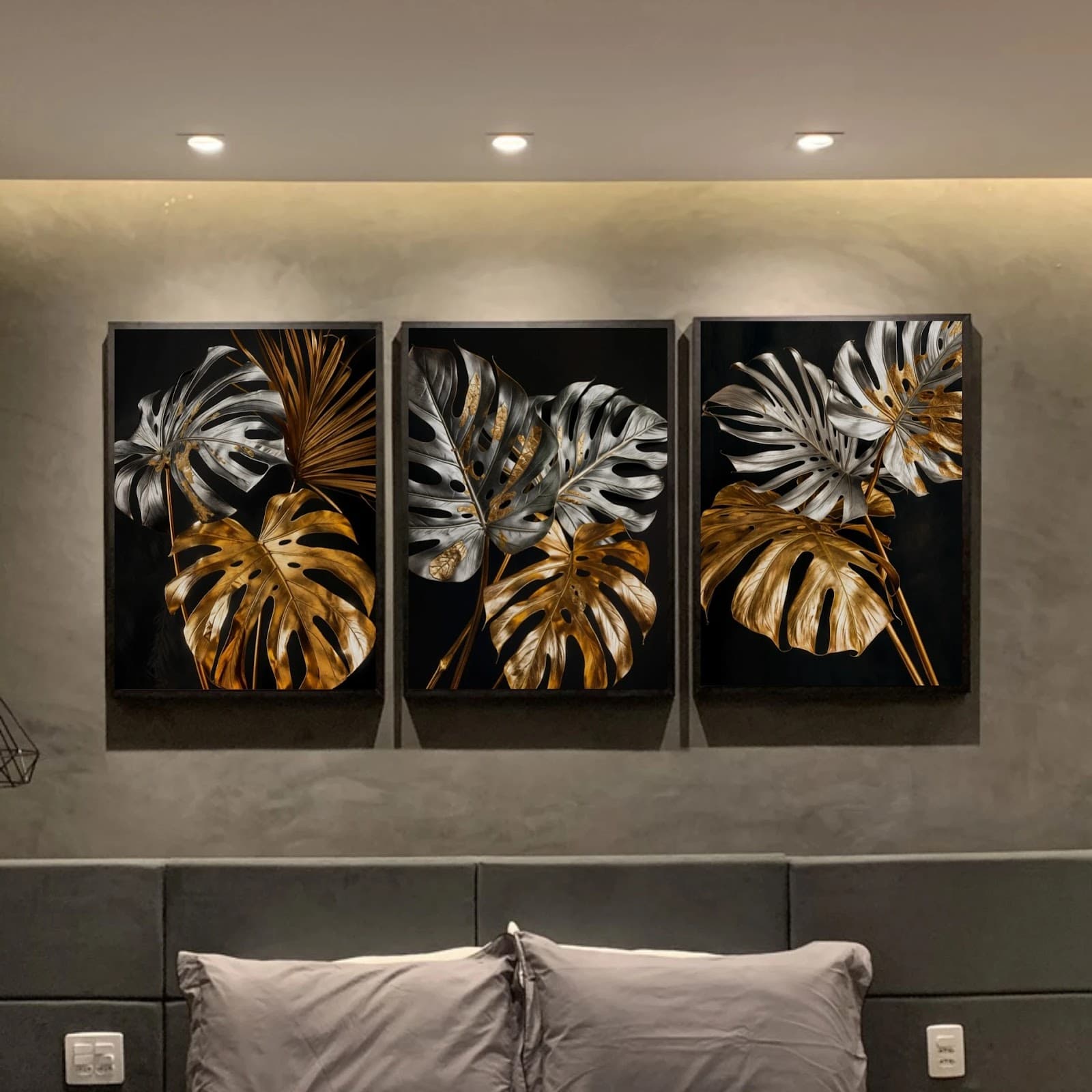 Trio de Quadros Folhas Tropicais Douradas