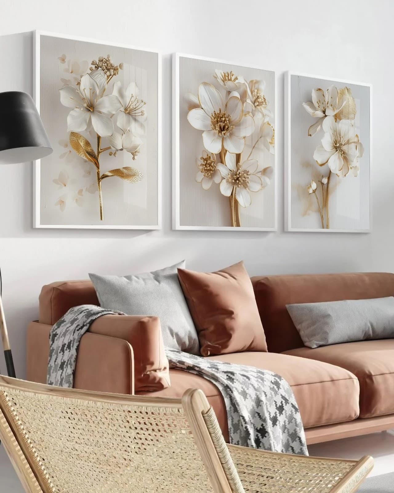 Trio de Quadros Flores Brancas em Delicadeza