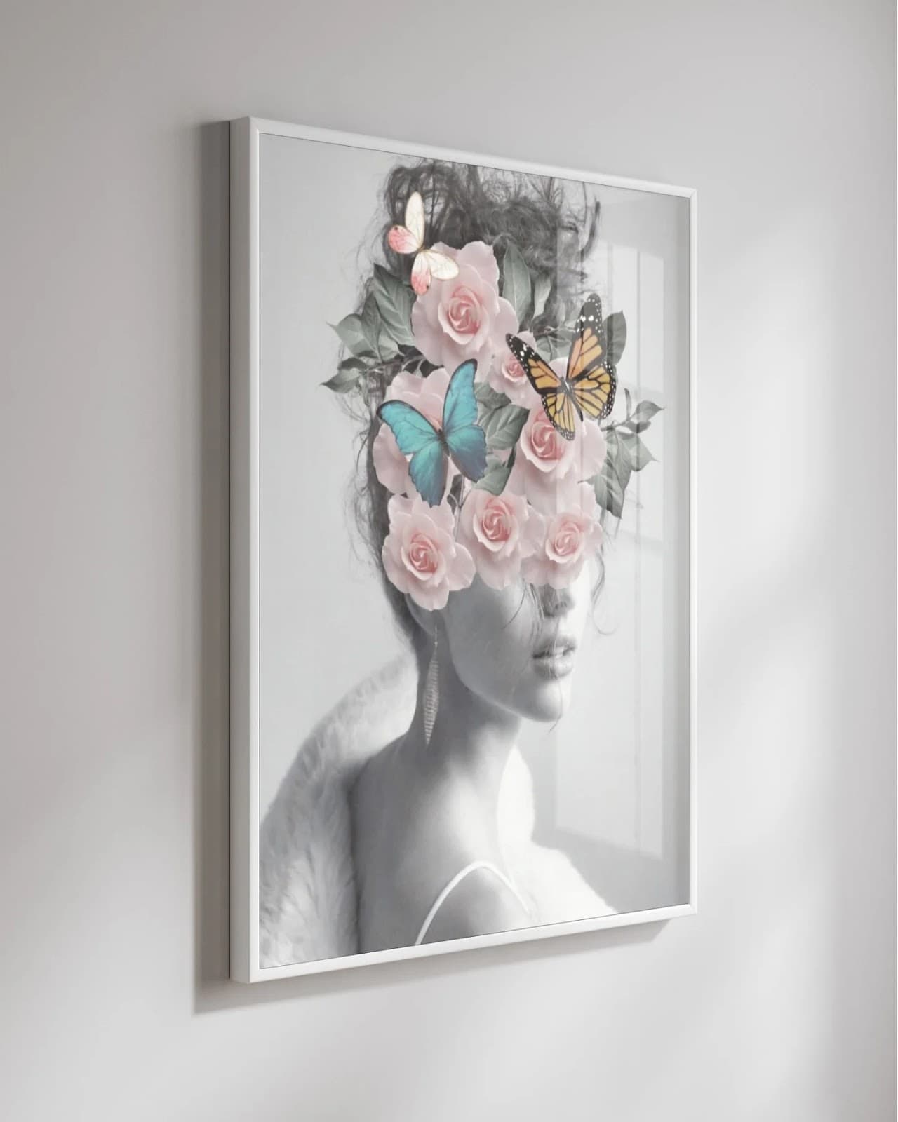 Quadro Mulher Rosas e Borboletas